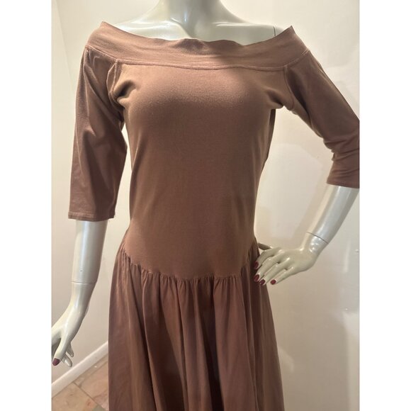 Luna Luz Off-Shoulder Chic Brown Maxi Dress With 3/4 Sleeves & Flowing Skirt - Picture 2 of 8